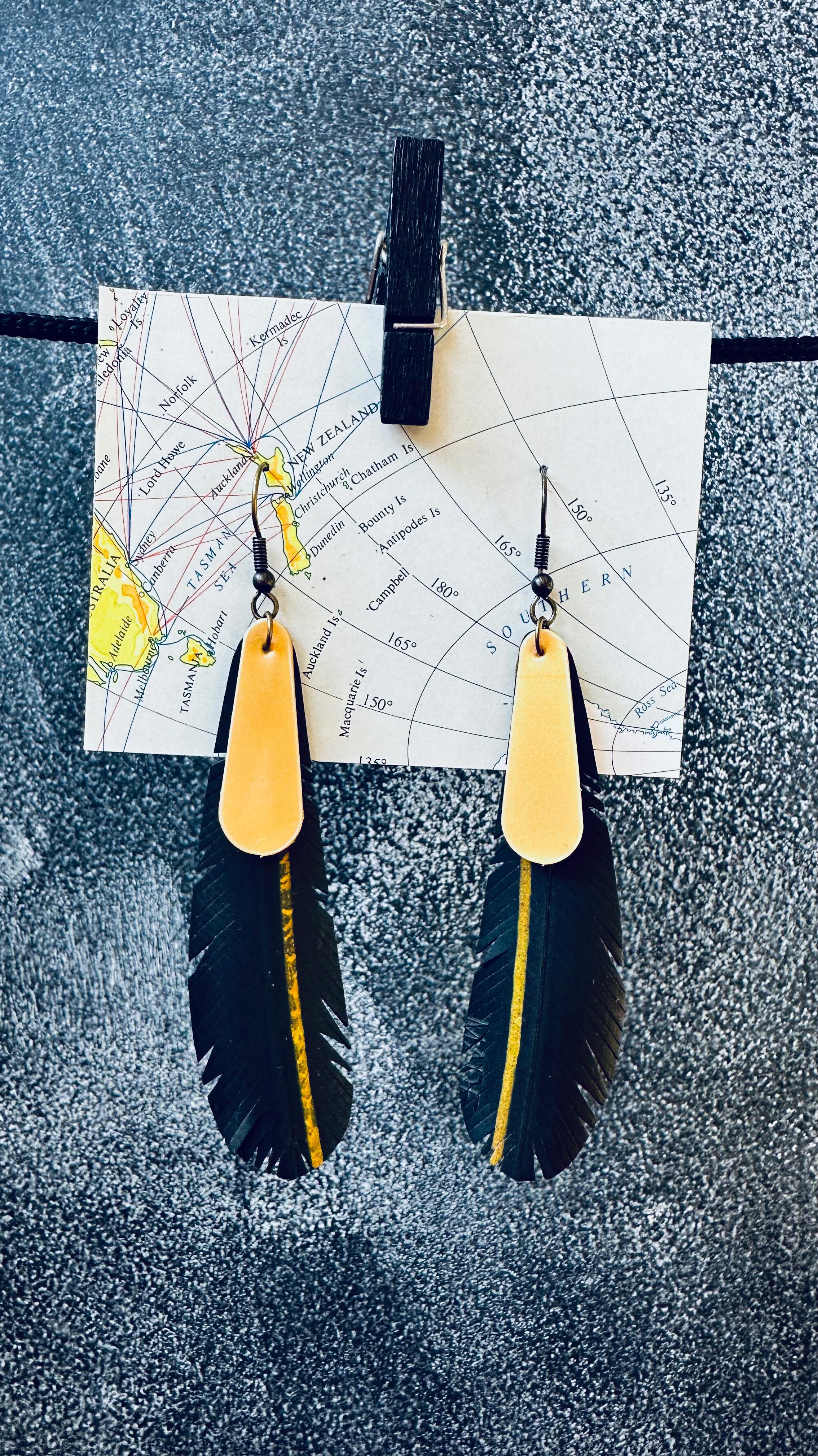 A little selection of my hand-crafted up-bicycled earrings heading to @ecomatters in New Lynn. If you’re looking for useful things that are good for you and the planet, it’s the place to go!

Gotta love supporting local, sustainable or repurposed creations that give back to your community 💚

#repurpose #supportlocalnz #upcycledjewelry #handmadenz #wastetowonderful